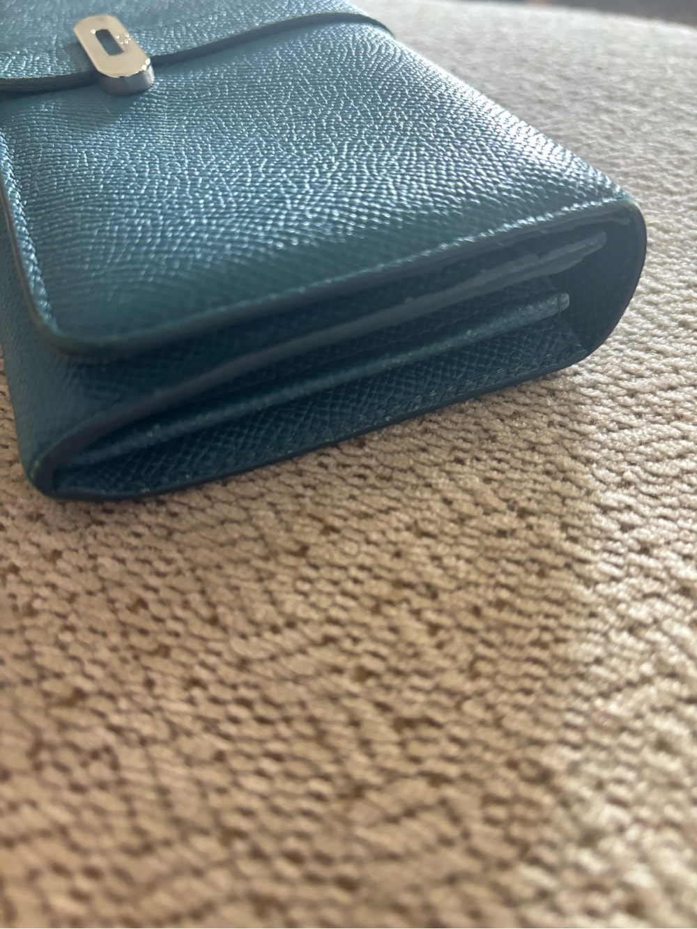 TOD'S Turquoise Leather Continental Wallet with Strap and Logo Plaque - Picture 11 of 16